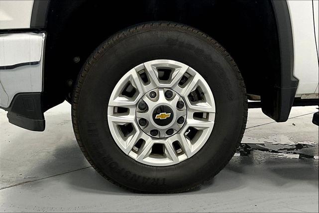 Photo of 2024 Summit White Chevrolet Silverado 2500