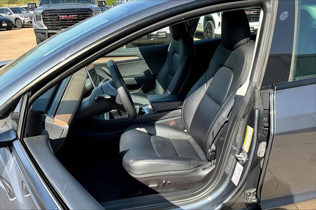 Photo of 2022  Tesla Model 3