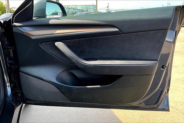 Photo of 2022  Tesla Model 3