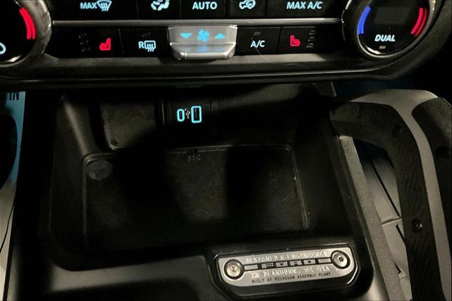 Photo of 2023 Velocity Blue Metallic Ford Bronco