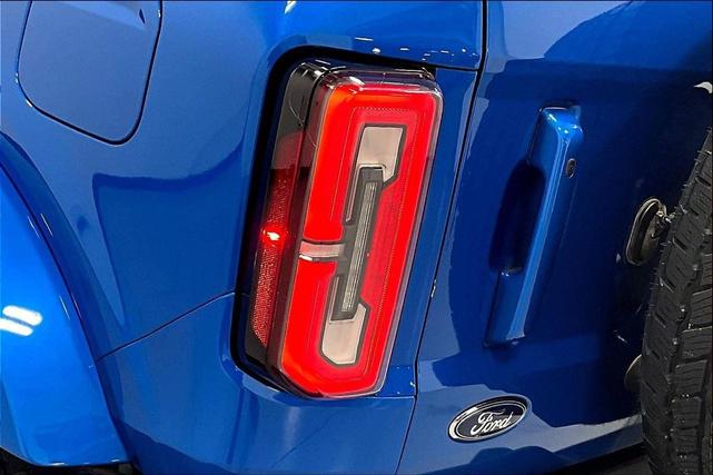 Photo of 2023 Velocity Blue Metallic Ford Bronco