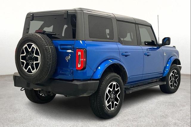 Photo of 2023 Velocity Blue Metallic Ford Bronco