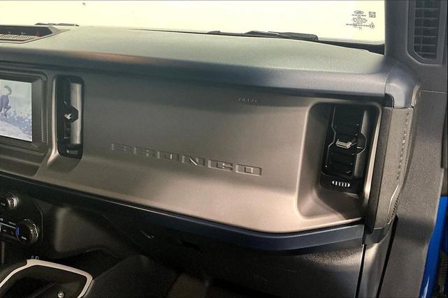 Photo of 2023 Velocity Blue Metallic Ford Bronco