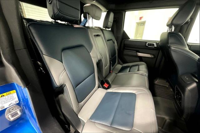 Photo of 2023 Velocity Blue Metallic Ford Bronco