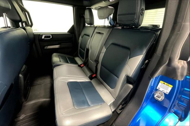 Photo of 2023 Velocity Blue Metallic Ford Bronco