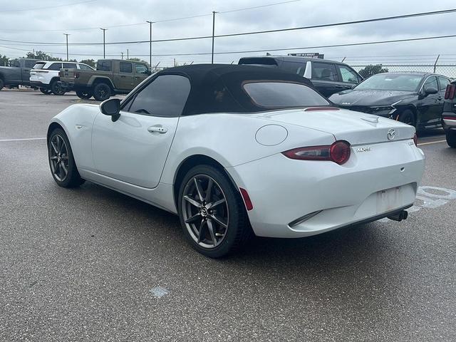 Photo of 2019 Ceramic Metallic Mazda MX-5 Miata