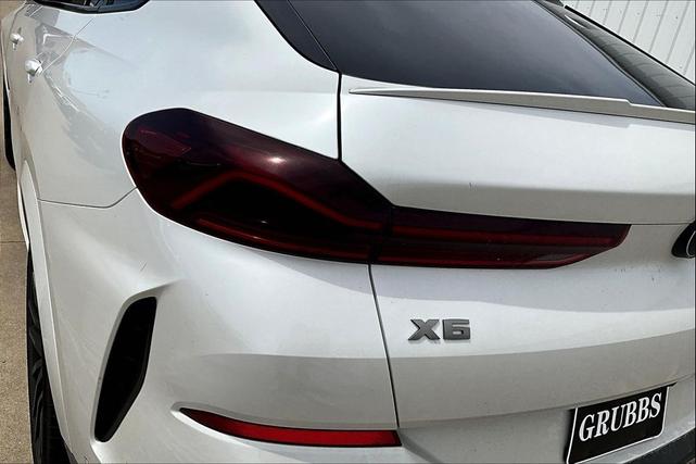 Photo of 2022 White BMW X6