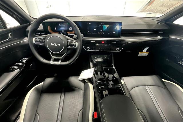 Photo of 2025 Steel Matte Gray Kia K5