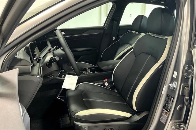 Photo of 2025 Steel Matte Gray Kia K5
