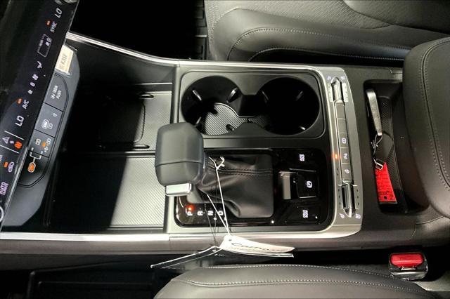 Photo of 2025 Aurora Black Pearl Kia Carnival