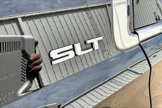 Photo of 2018 Onyx Black GMC Yukon XL