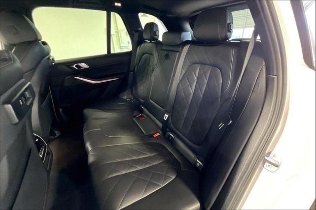 Photo of 2023 Mineral White Metallic BMW X5