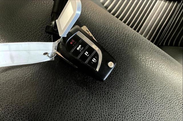 Photo of 2022 Celestial Silver Metallic Toyota Camry