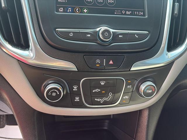 Photo of 2022 Silver Ice Metallic Chevrolet Equinox