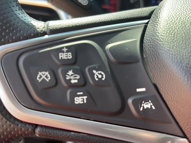 Photo of 2022 Silver Ice Metallic Chevrolet Equinox