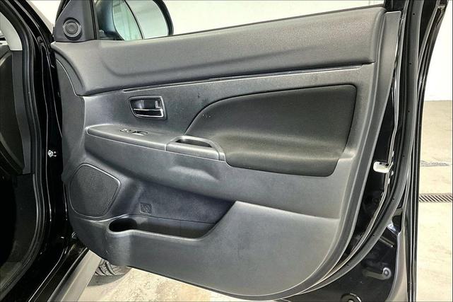 Photo of 2022 Labrador Black Pearl Mitsubishi Outlander Sport