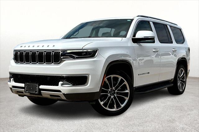 Photo of 2022 Bright White Clearcoat Jeep Wagoneer