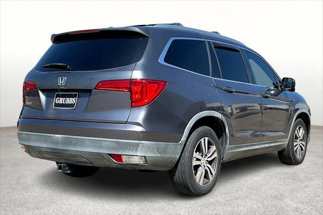 Photo of 2017 Modern Steel Metallic Honda Pilot