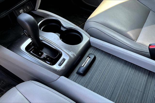Photo of 2017 Modern Steel Metallic Honda Pilot