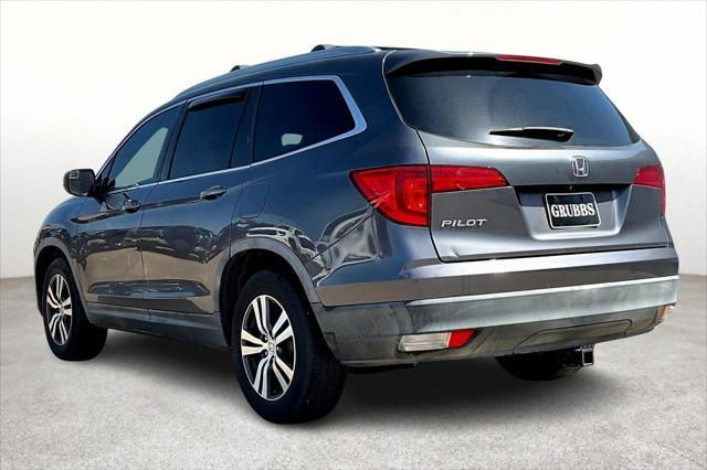 Photo of 2017 Modern Steel Metallic Honda Pilot