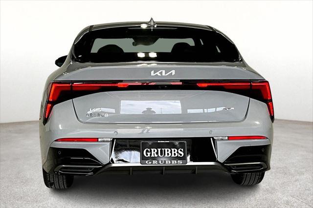 Photo of 2025 GRAY Kia K5