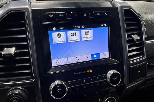 Photo of 2019 White Platinum Metallic Tri-Coat Ford Expedition