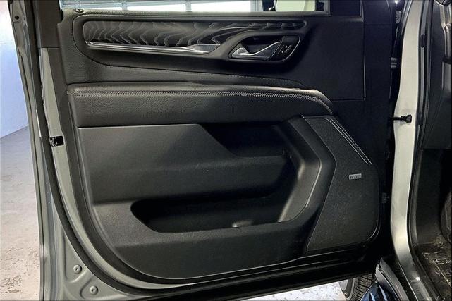 Photo of 2023 Sterling Metallic GMC Yukon