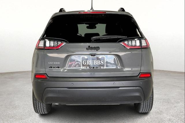 Photo of 2023 Sting-Gray Clearcoat Jeep Cherokee