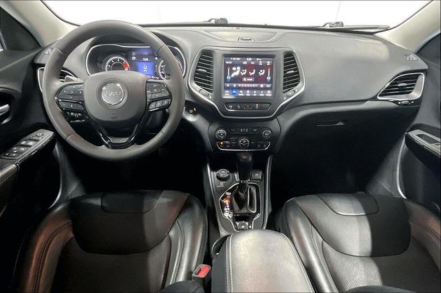 Photo of 2023 Sting-Gray Clearcoat Jeep Cherokee