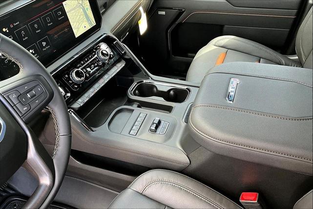 Photo of 2025 Summit White GMC Sierra 2500