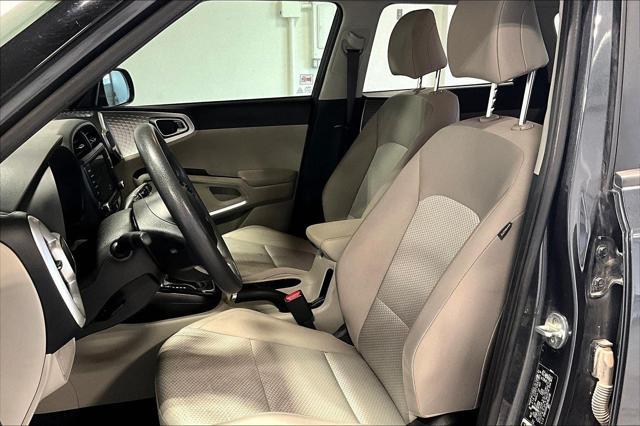 Photo of 2022 Gravity Gray Kia Soul
