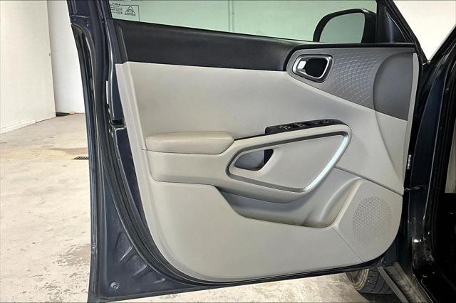 Photo of 2022 Gravity Gray Kia Soul
