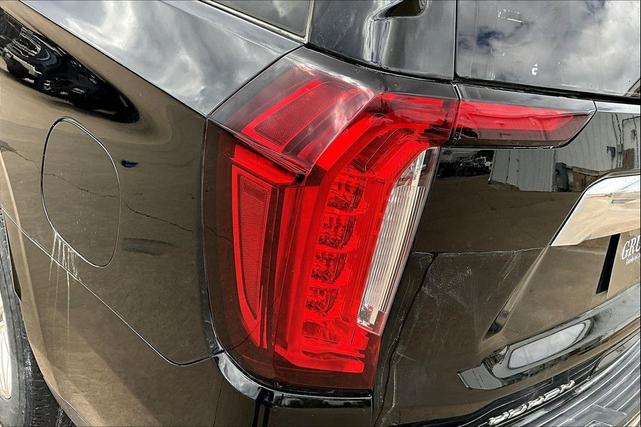 Photo of 2021 Onyx Black GMC Yukon XL