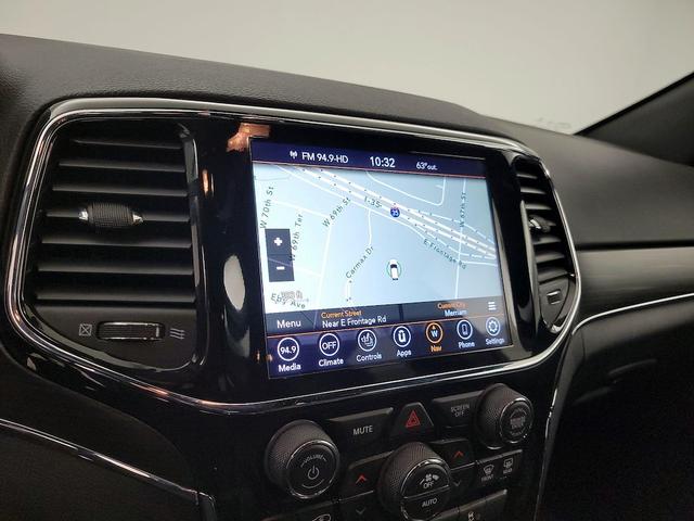 Photo of 2021 Gray Jeep Grand Cherokee