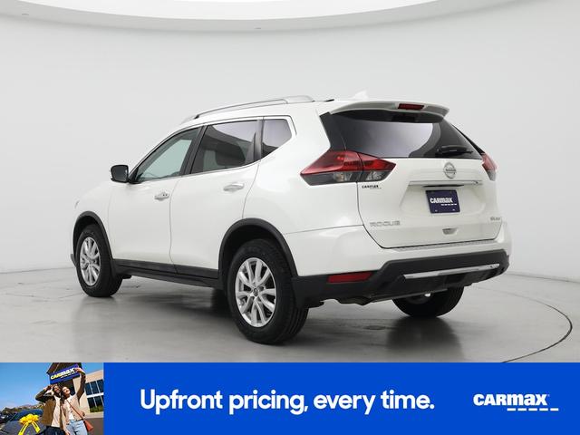 Photo of 2018 White Nissan Rogue