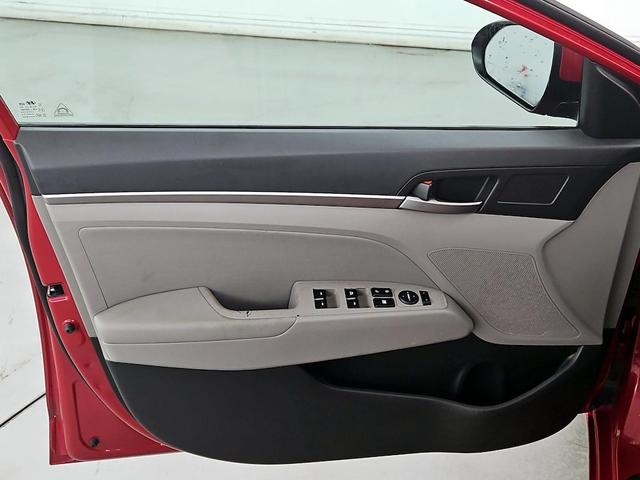 Photo of 2017 Red Hyundai ELANTRA