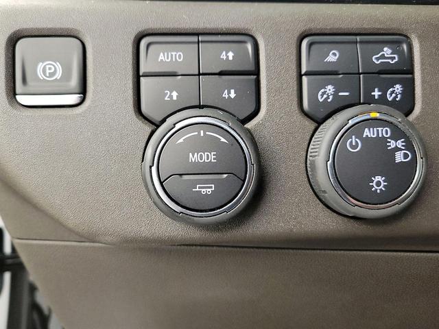 Photo of 2025 White Chevrolet Silverado 1500