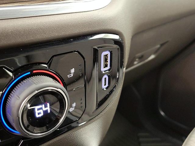 Photo of 2025 White Chevrolet Silverado 1500
