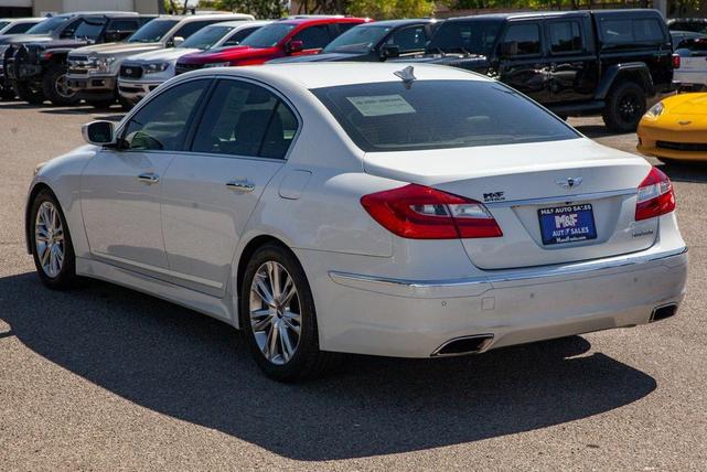 Photo of 2012 White Satin Pearl Hyundai Genesis