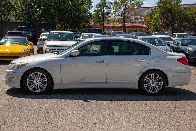 Photo of 2012 White Satin Pearl Hyundai Genesis