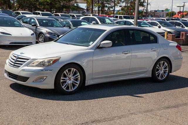 Photo of 2012 White Satin Pearl Hyundai Genesis