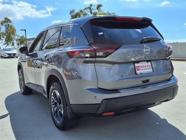 Photo of 2026 Gun Metallic Nissan Rogue