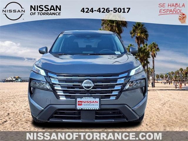 Photo of 2026 Gun Metallic Nissan Rogue