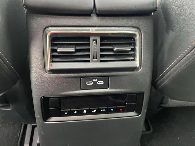 Photo of 2024 Jet Black Mica Mazda CX-90 PHEV