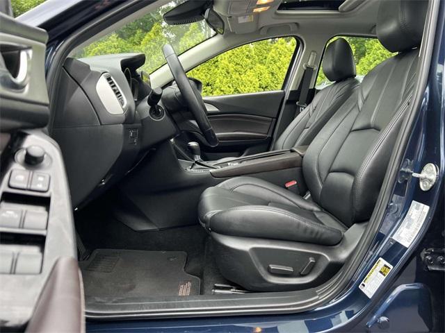 Photo of 2018 Deep Crystal Blue Mica Mazda Mazda3