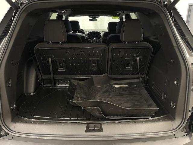 Photo of 2022 Mosaic Black Metallic Chevrolet Traverse