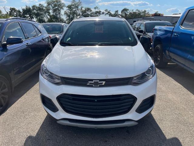 Photo of 2022 Summit White Chevrolet Trax