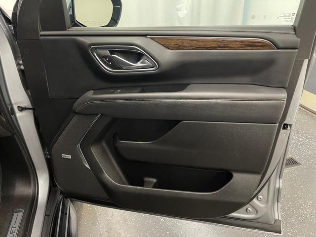 Photo of 2023 Sterling Gray Metallic Chevrolet Suburban