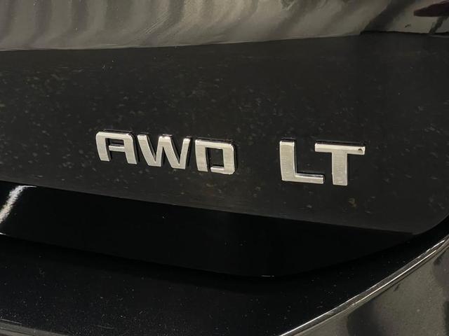 Photo of 2024 Mosaic Black Metallic Chevrolet Equinox