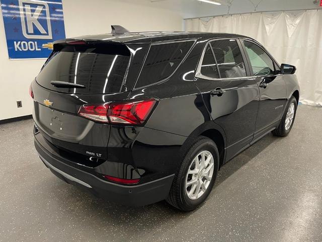Photo of 2024 Mosaic Black Metallic Chevrolet Equinox